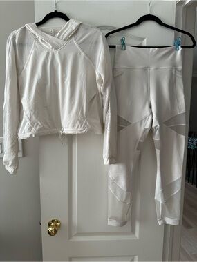 lululemon mesh pullover and pant set